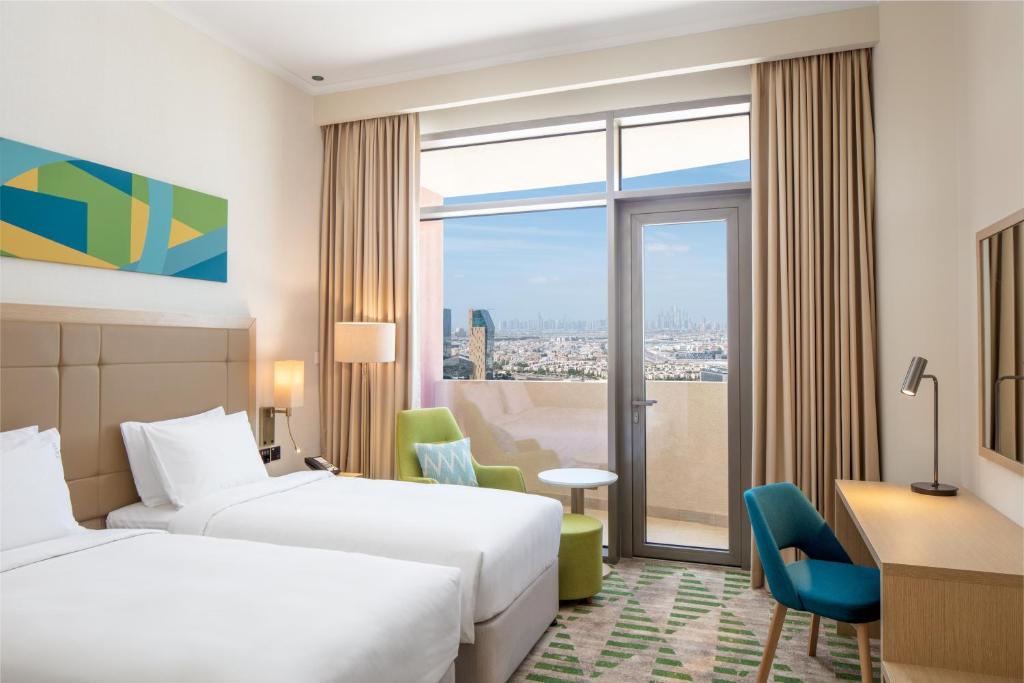 4*Holıday Inn & Suıtes Dubaı Scıence Park Hotel Vb4  Gece 6 Gün  Ist Emirates 